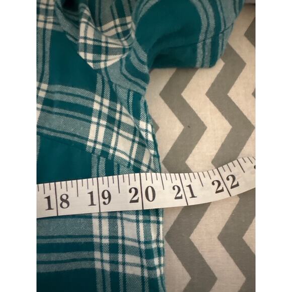 J.Crew Women’s Medium Green Plaid Button-Up Shirt – Long Sleeve - Picture 6 of 8